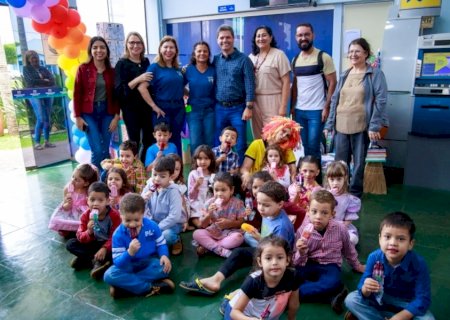 Alunos da Rede Municipal apresentam atividades na Prefeitura de Maracaju