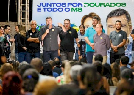 Em reunião em Dourados, Riedel fez o compromisso de pavimentar toda cidade e continuar a parceria com o município