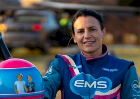 Catarinense é primeira brasileira a competir como pilota no rali Dakar