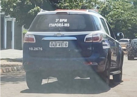 Motociclista desobedece ordem de parada em blitz, tenta atropelar PM e acaba preso em Itaporã
