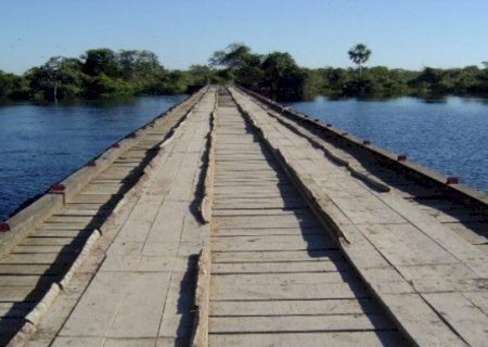 Ponte sobre Rio Nabileque no Pantanal terá travessia de veículos suspensa para reforma