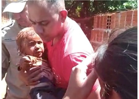 Bebê de 1 ano e 5 meses é resgatado após cair em buraco de mais de 2 metros de profundidade em Dourados