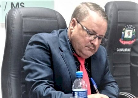 Vereador pede elevação de nível salarial para servidores municipais