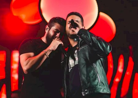 Dupla Henrique & Juliano e cantor Murilo Huff se apresentam hoje em Dourados