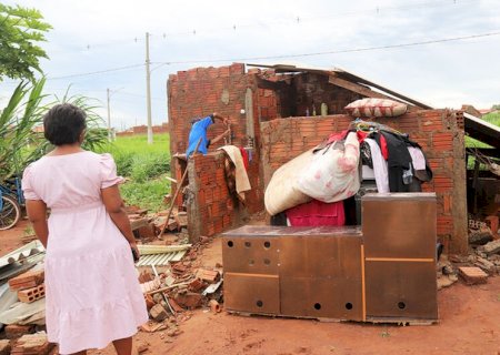 Temporal passa por município de MS e deixa rastros de destruição