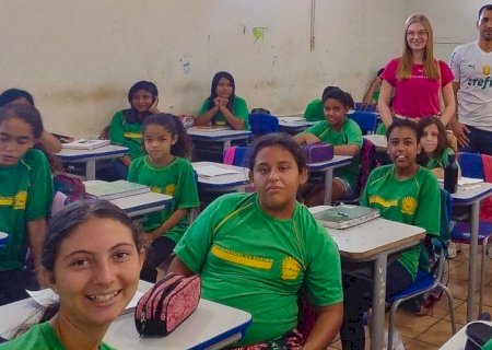 COLETA SELETIVA - Órgão ambiental sensibiliza alunos da Escola Estadual Barão do Rio Branco