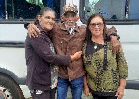 Irmãos se reencontram após ficarem separados por mais de 40 anos em Ivinhema