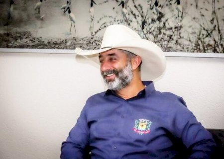 Prefeito Juliano Ferro abre mão do seu salário neste momento pela saúde e educação de Ivinhema e fala que está junto com colaboradores