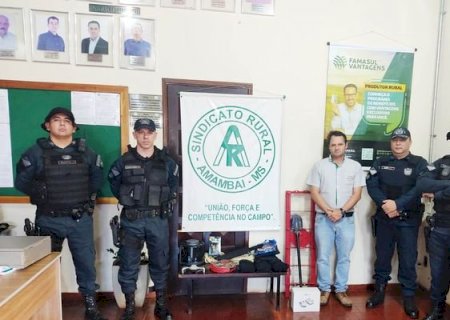 Patrulha Rural recebe materiais doados pelo Sindicato Rural e pelo sistema Famasul em Amambai