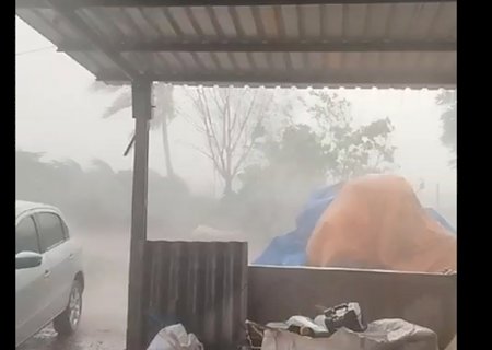 Temporal assusta moradores do distrito de Santa Terezinha (Vídeo)