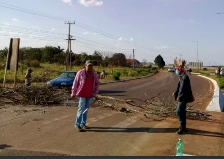 Indígenas Organizam Bloqueio na Rodovia entre Itaporã e Dourados