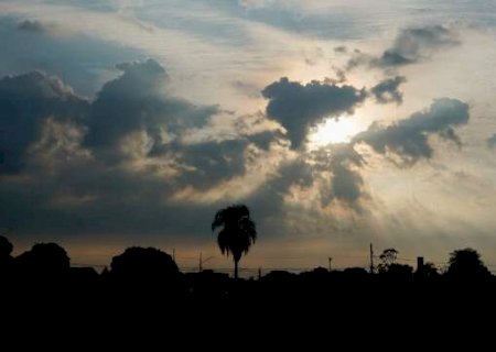 Pancadas de chuva e raios: 24 cidades sob alerta de tempestade