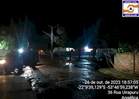 Vendaval derruba fios de alta tensão e deixa moradores sem energia em Angélica