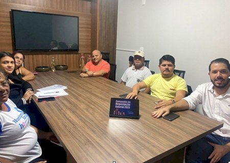 SINSEMI FELICITA FUNCIONÁRIOS PÚBLICOS DE ITAPORÃ PELO DIA DO SERVIDOR PÚBLICO
