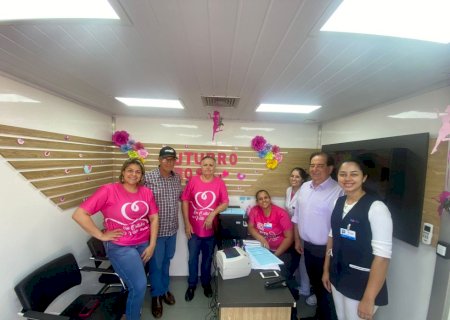 Prefeito Marcos Pacco visita os trabalhos de atendimento da Carreta do Hospital do Amor