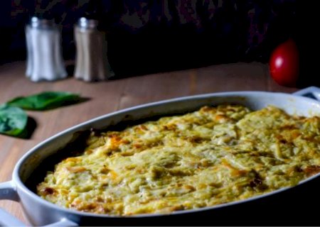 Sem desperdício: faça um arroz de forno cremoso e saboroso com as sobras das carnes da Ceia de Natal