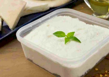 Coalhada seca com apenas um ingrediente vai além da mesa árabe e é ótimo para o café da manhã