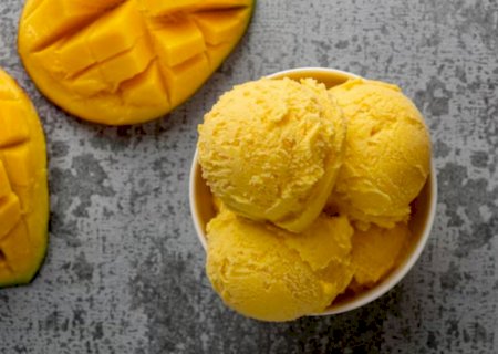 Com apenas dois ingredientes, prepare um sorbet de manga refrescante