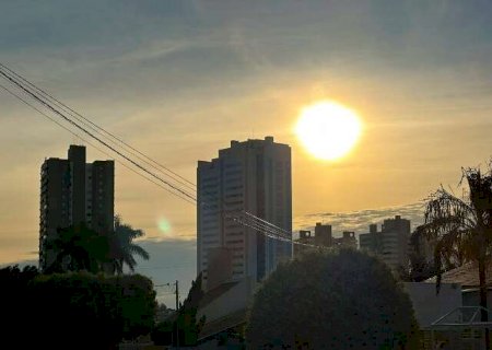 S&aacute;bado amanhece nublado e previs&atilde;o &eacute; de pancadas de chuva em MS
