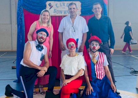 Na semana do consumidor, Procon leva peça teatral sobre educação financeira para escolas