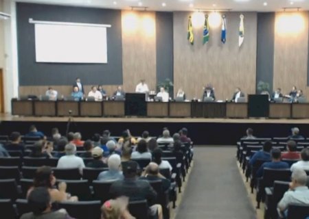 Oposição apresenta pedido de comissão processante contra prefeita após Operação Tromper