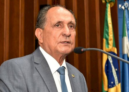 Zé Teixeira solicita investimentos em saúde e educação
