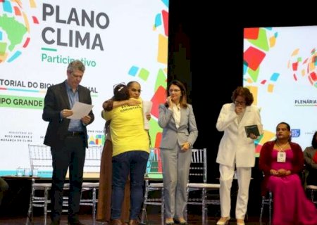 Ap&oacute;s morte no Pantanal, brigadista pede socorro em evento com Marina Silva