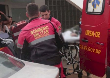 Bebê afogado em balde ficou sem respirar: 'posto inteiro ouviu o choro quando retomou a consciência'