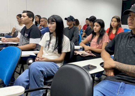 Prefeitura abre inscrições para 5 cursos gratuitos voltados a jovens a partir dos 15 anos