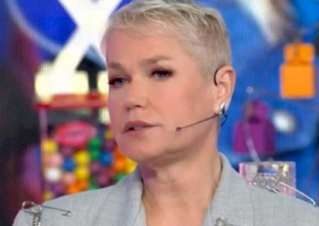 Fã cospe em Xuxa após show e é contida por seguranças