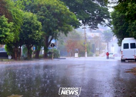 Dourados e região entra em novo alerta com risco de queda de granizo e ventos de até 100km/h
