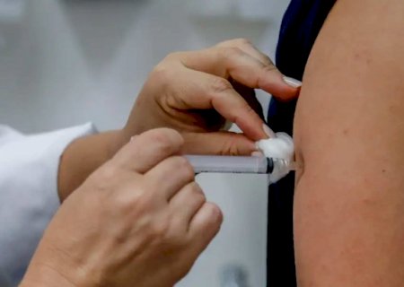 Vacina da gripe ficará disponível o ano todo para crianças, idosos e gestantes