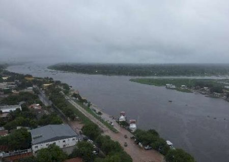 Rios sobem com chuva e comportas s&atilde;o fechadas para evitar alagamentos