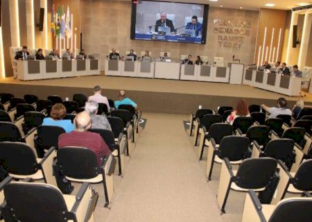 Ap&oacute;s 4 meses, oposi&ccedil;&atilde;o tenta &ldquo;melar&rdquo; elei&ccedil;&atilde;o da C&acirc;mara, mas ju&iacute;za nega liminar