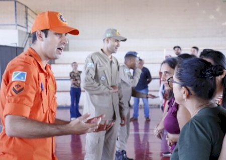 Governo Municipal promove treinamento de primeiros socorros e engasgo para servidores da saúde, educação em parceria com o Corpo de Bombeiros