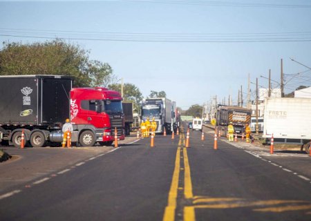 Após rompimento de asfalto, tráfego na BR-163 deve voltar ao normal só em 2 dias