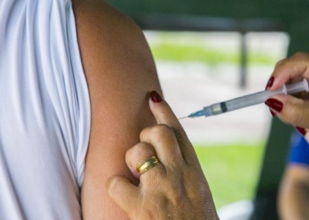 Após alerta sanitário por aumento de casos de sarampo na Bolívia, Corumbá realiza plantão de vacinação