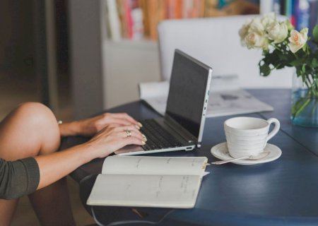 Ensino de idiomas: online ou offline, qual escolher?