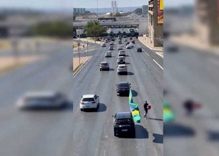 Bolsonaristas fazem carreata em Brasília contra Moraes e Lula (vídeo)