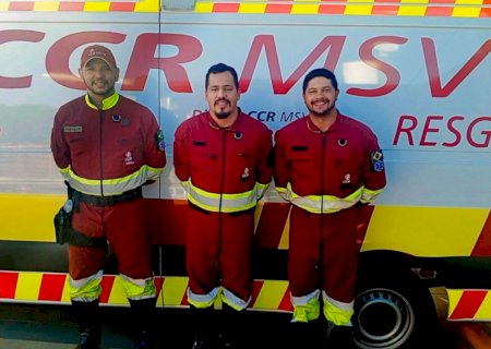 Socorristas salvam criança de 1 ano após ela engasgar durante o almoço