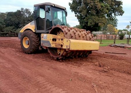 Itaporã - Montese recebe cascalhamento de qualidade em ruas não asfaltadas(Fotos)
