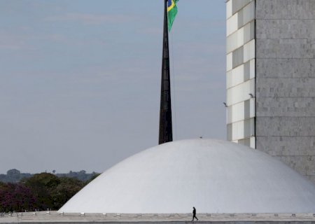 Congresso muda LDO e libera isenção permanente do Imposto de Renda