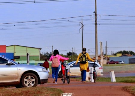 Passarela na MS-156 é resposta a um pedido antigo da população, comemora Renato Câmara