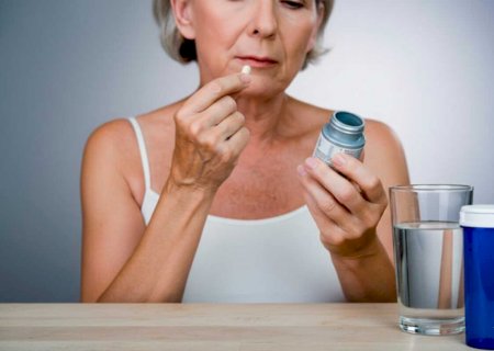 Reposição Hormonal: o que é seguro e o que é arriscado? Do tratamento aprovado ao 'chip da beleza'