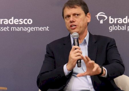Tarcísio sugere demitir o 'CEO do Brasil'