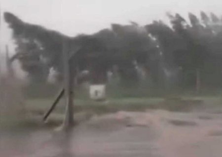 Tempestade com forte ventania assusta moradores em Ribas do Rio Pardo