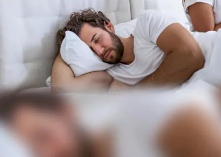 Mexer no celular do parceiro sem ele saber agora é crime e pode ficar até 4 anos preso