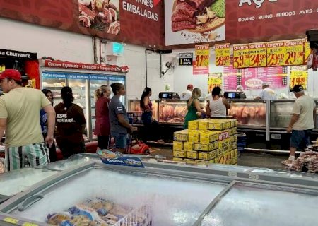 Pre&ccedil;o da carne "salga" compras de fim de ano e consumidores reduzem quantidade
