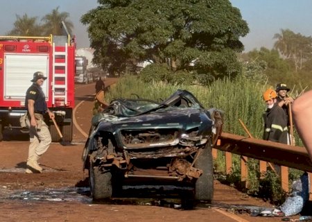 Acidente envolvendo três veículos deixa uma pessoa morta e feridos