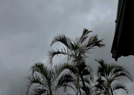 Fevereiro começa com todos os municípios de MS com risco de tempestades